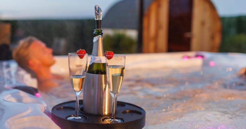 Wellness Dome Penthouse Suite Керкраде Экстерьер фото